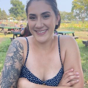 Meet your Posher, Miriam